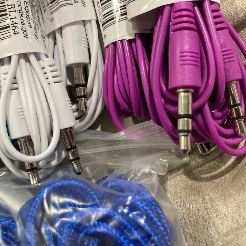 Lot of 30 Wireless Gear 10’ audio cables